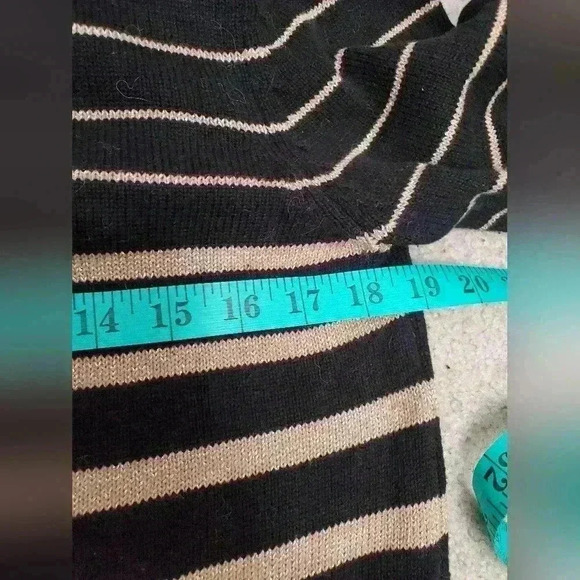 Jones New York black and  gold striped cowl neck sweater. Size large - Picture 6 of 9